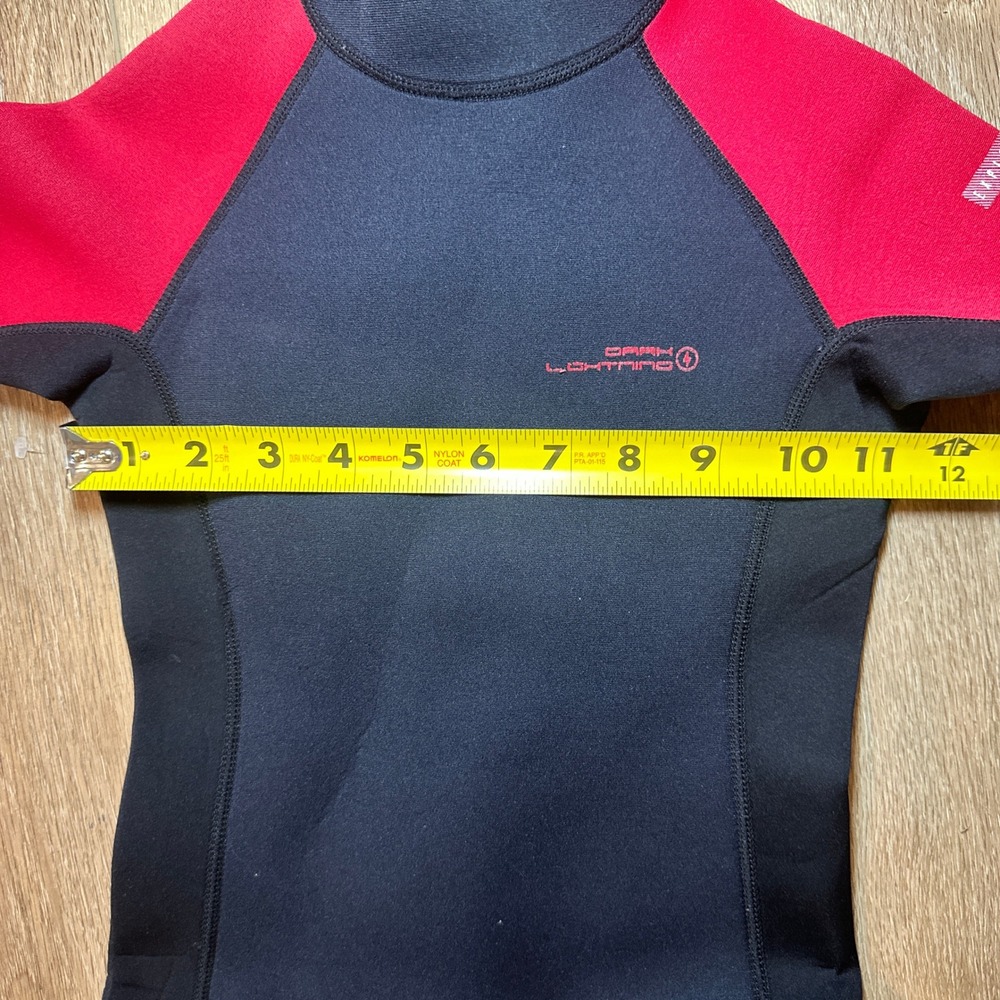 Wetsuit - Picture 10 of 12